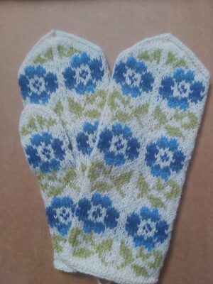 Ethnic patterned mittens