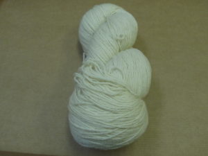Undyed white yarn  8/3