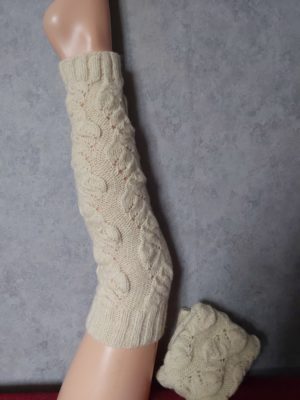 Handknitted leggings