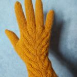 Handknitted gloves