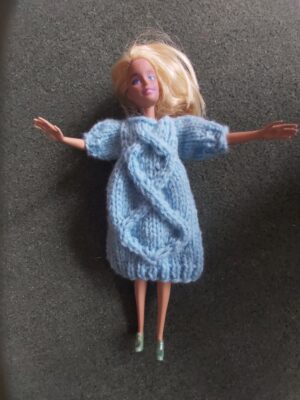 Barbie kootud kleit